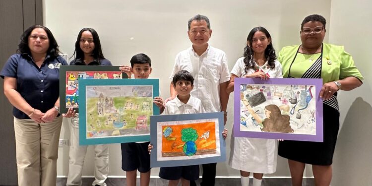 Cuatro estudiantes de Belice ganan premios en concurso internacional de arte de Taiwán