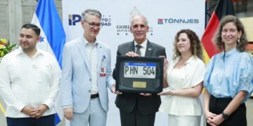 Honduras comenzará a entregar placas vehiculares el 4 de noviembre tras cuatro años de retraso
