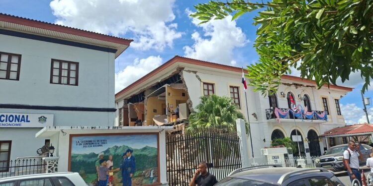 Terremoto en Panamá: Presidente lidera la emergencia, el Canal opera, aeropuerto suspende vuelos y políticos extranjeros externan solidaridad