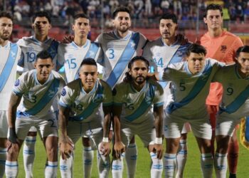 Guatemala busca el liderato ante Surinam en la Liga de Naciones