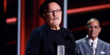 Rubén Blades recibe el Premio Billboard Ícono 2026 por su legado en la música latina