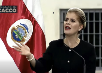 Presidenta de Costa Rica viajará el viernes a El Salvador para conocer el Cecot