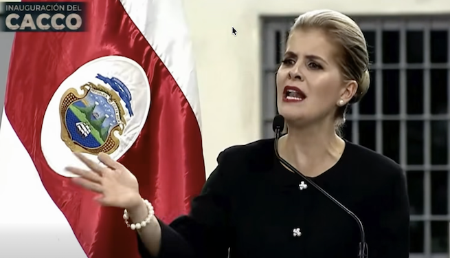Presidenta de Costa Rica viajará el viernes a El Salvador para conocer el Cecot