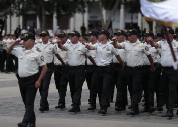 Gobierno guatemalteco ordena revisión y evaluación de mandos policiales tras asesinato de exfiscal y cuestionada captura