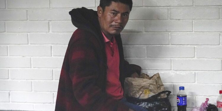 Guatemalteco implicado en la muerte de 53 migrantes en Texas enfrenta a la justicia y podría recibir cadena perpetua