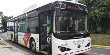 Tarifa de transporte de pasajeros en autobuses aumentaría 4.95 % por incremento en los combustibles en Costa Rica