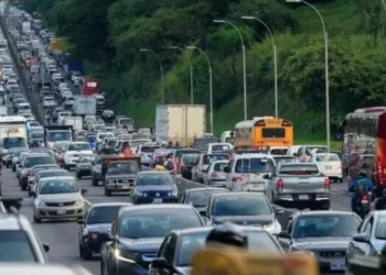 Costa Rica prohíbe ingreso de vehículos usados de 12 años o más que no cuenten con certificado de contaminantes